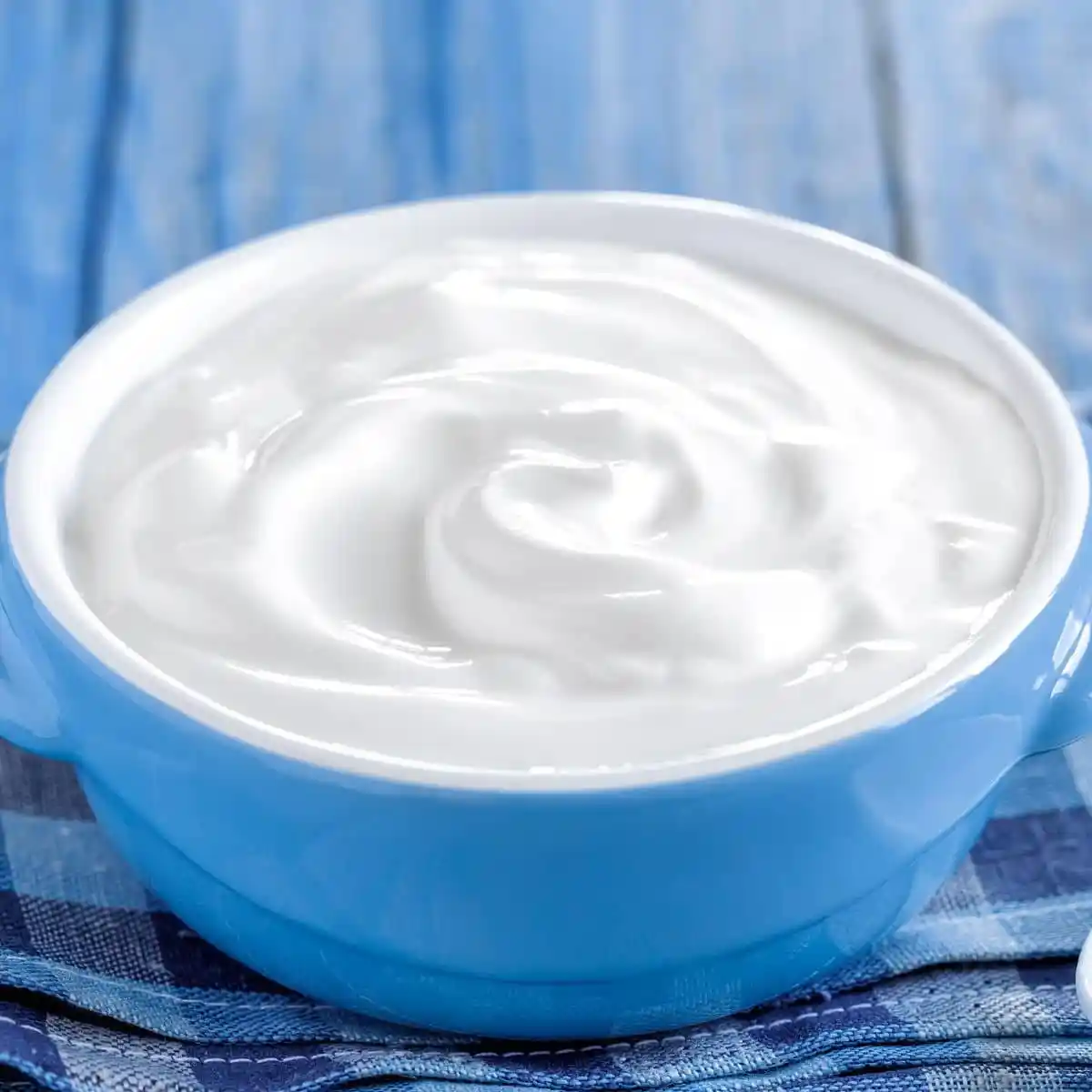 buttermilk substitute for fried chicken, substitute for buttermilk for fried chicken, buttermilk substitute for chicken, substitute for buttermilk in fried chicken, sour cream