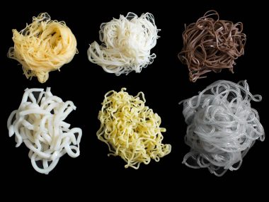 rice noodles vs egg noodles, egg noodle vs rice noodle, egg noodles vs rice noodles, rice noodle vs egg noodle, egg vs rice noodles, egg noodles vs rice